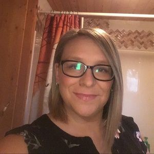 Meet your Posher, Corina